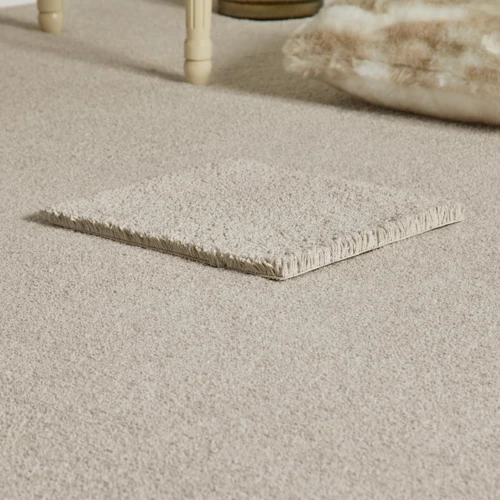 Premium Megan Saxony carpet design for Dubai living rooms