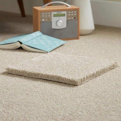 Ruby Saxony carpet for luxury Dubai interiors