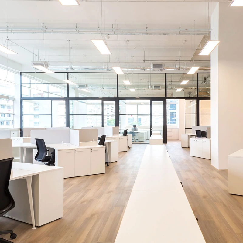 Noise-reducing carpet flooring in Dubai office building