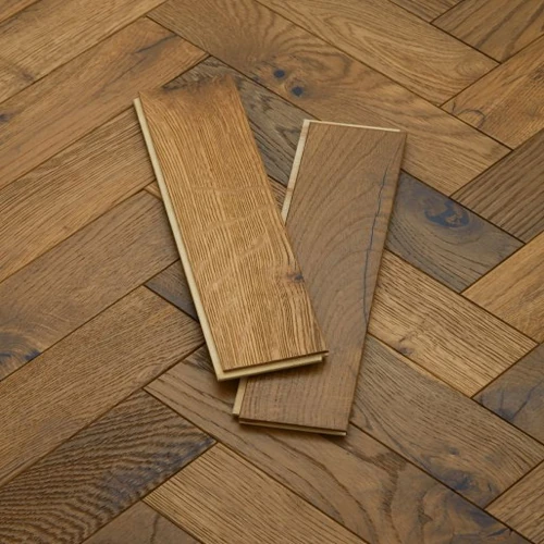 artisan-herringbone-crafted-golden-oak-brushed-lacquered-engineered-wood-flooring