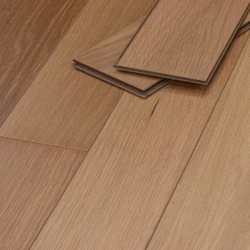 imeless Diamond Natural Oak wood, suitable for any decor.