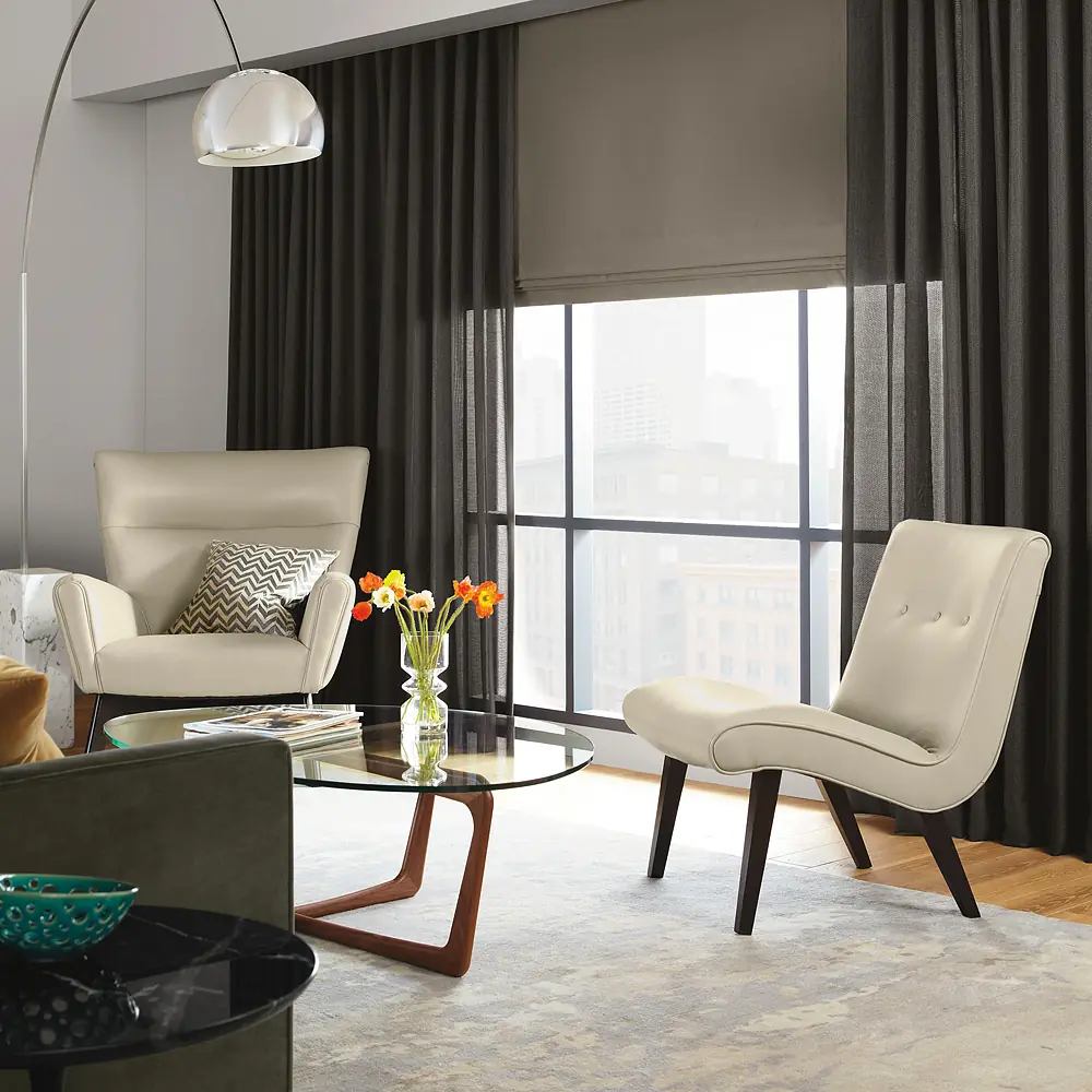 Customized office curtain solutions in Dubai – available in blackout, sheer, and thermal fabrics.