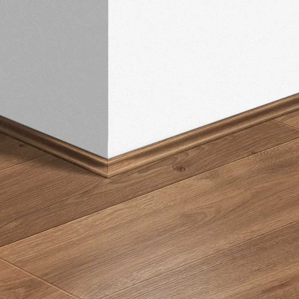Durable and stylish custom wood skirting for perfect wall-to-floor transition