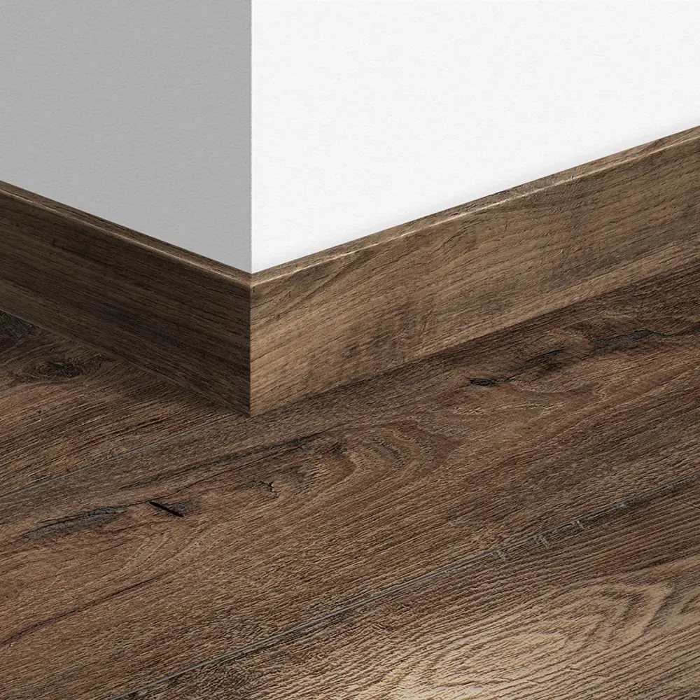 Modern wooden skirting profiles tailored for residential and commercial spaces